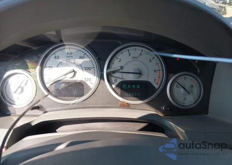 2008 Chrysler Town & Country Touring из США, поврежденный, VIN 2A8HR54P88R611708